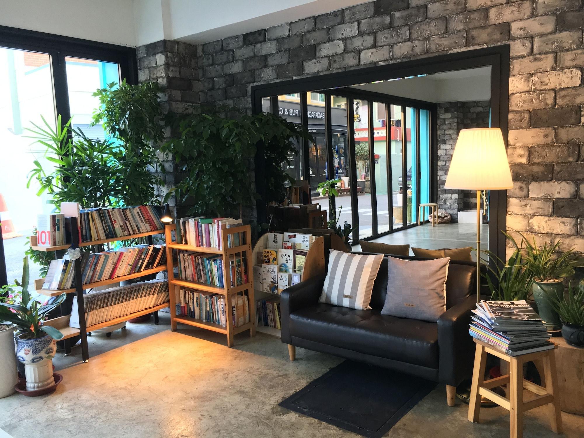 Backpackers In Yeosu Hostel Ngoại thất bức ảnh